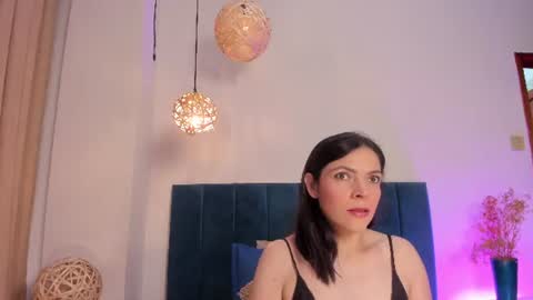 Snapshot of annabrookss_ chatting on 07/02/26, 12:10 Anna Brooks online show from 07/02/26, 12:10