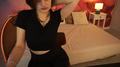 Anna online show from 09/09/25, 07:19