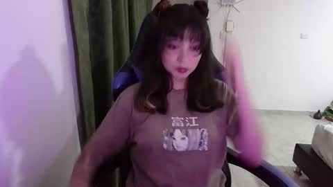 Anna online show from 10/09/25, 01:58