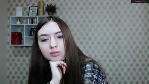 Snapshot of annadax chatting on 04/19/26, 09:08 Anna online show from 04/19/26, 09:08