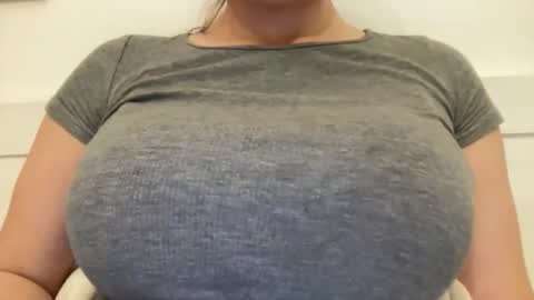 Snapshot of annagal18 chatting on 05/16/26, 07:34 annagal18 online show from 05/16/26, 07:34