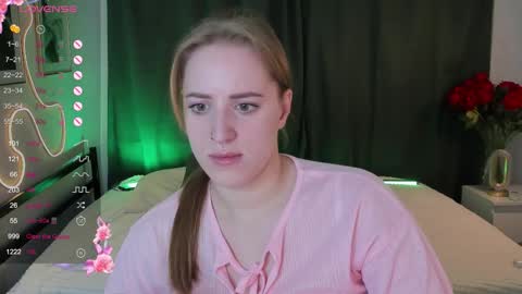 Snapshot of annagrees1 chatting on 12/05/25, 02:25 annagrees1 online show from 12/05/25, 02:25