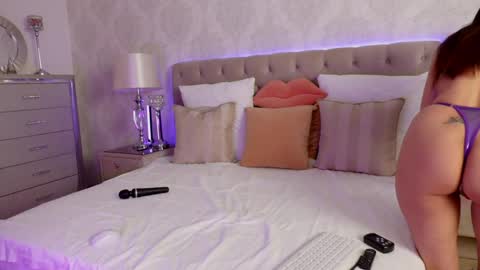 Snapshot of annakarinna chatting on 05/27/26, 03:25 AnnaKarinaX online show from 05/27/26, 03:25