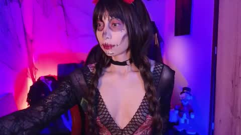 Snapshot of annakimm1 chatting on 10/15/25, 11:49 Anna online show from 10/15/25, 11:49