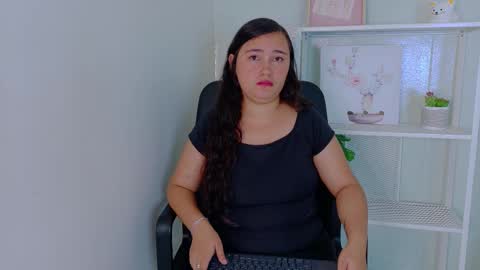 ANNA MORGAN  online show from 12/18/25, 08:15