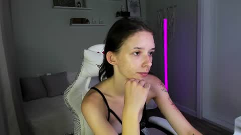 Anna online show from 07/06/26, 05:15