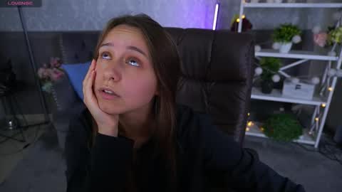 Snapshot of annapearlll chatting on 10/08/25, 07:55 Anna online show from 10/08/25, 07:55