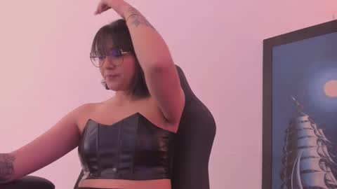 Snapshot of annaralein chatting on 11/10/25, 01:59 Annara Lein online show from 11/10/25, 01:59