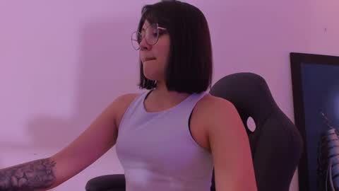 Snapshot of annaralein chatting on 11/20/25, 03:39 Annara Lein online show from 11/20/25, 03:39