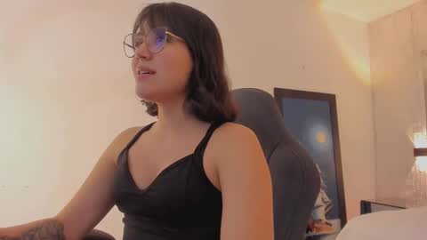 Snapshot of annaralein chatting on 12/05/25, 02:09 Annara Lein online show from 12/05/25, 02:09