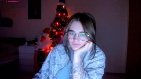 AnnaRoading online show from 12/30/24, 07:32