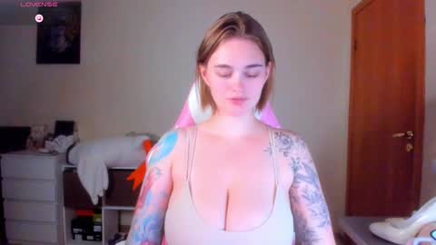 Snapshot of annaroading chatting on 10/06/25, 09:56 AnnaRoading online show from 10/06/25, 09:56