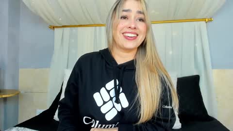 Anna Victoria online show from 01/04/25, 12:48