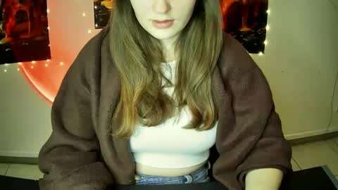 Snapshot of annbelll chatting on 09/26/25, 06:06 Bella online show from 09/26/25, 06:06