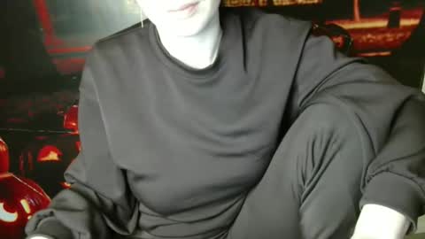 Snapshot of annbelll chatting on 11/01/25, 07:21 Bella online show from 11/01/25, 07:21