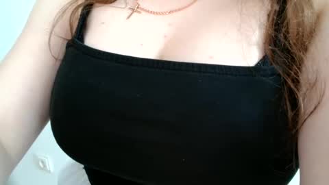 Bella online show from 06/09/26, 10:05