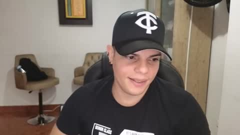 Anndy Hardy online show from 10/22/25, 09:47