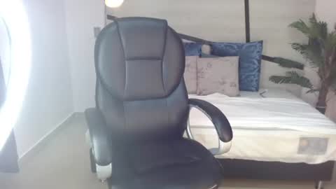anne_blake online show from 06/23/26, 02:53