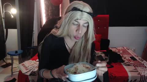 Snapshot of anne_castle86 chatting on 10/11/25, 06:34 Anne online show from 10/11/25, 06:34