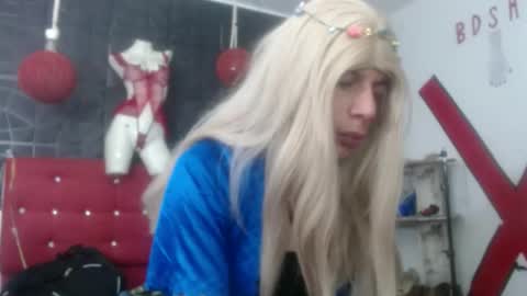 Snapshot of anne_castle86 chatting on 11/08/25, 09:09 Anne online show from 11/08/25, 09:09