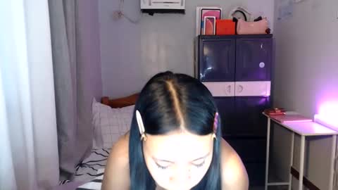 anne_chanelx online show from 05/19/26, 01:56