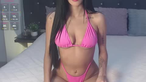 Snapshot of anne_colucci chatting on 11/04/25, 06:56 Anne online show from 11/04/25, 06:56