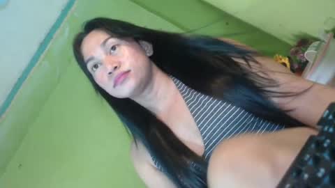 anne_hotaway online show from 06/19/26, 02:05