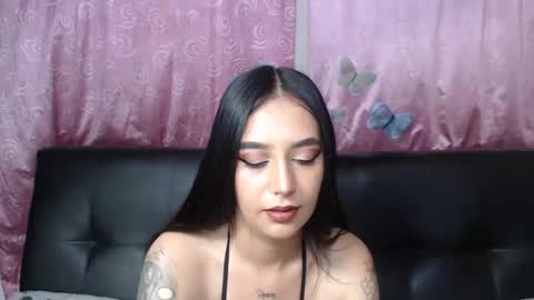 Snapshot of anne_jm chatting on 12/03/24, 01:41 Anne online show from 12/03/24, 01:41