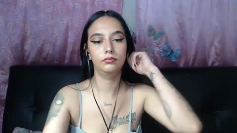 Snapshot of anne_jm chatting on 12/19/24, 06:01 Anne online show from 12/19/24, 06:01