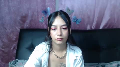 Snapshot of anne_jm chatting on 01/10/25, 11:18 Anne online show from 01/10/25, 11:18