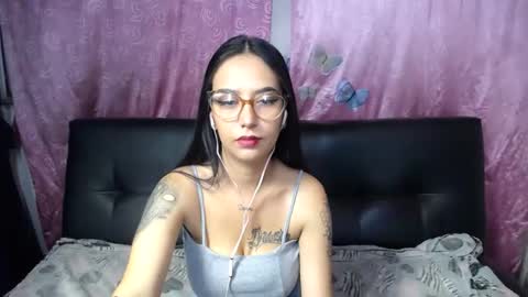 Snapshot of anne_jm chatting on 02/11/25, 01:41 Anne online show from 02/11/25, 01:41