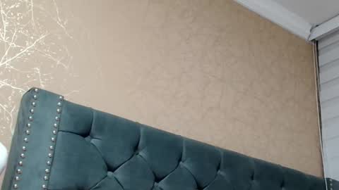       online show from 09/19/25, 12:45