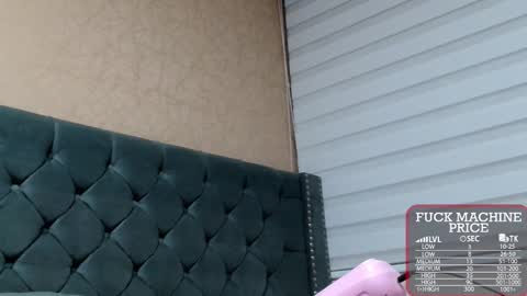       online show from 10/28/25, 02:04