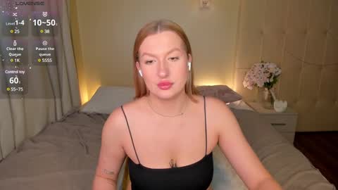 Snapshot of anne_leee chatting on 01/25/25, 05:07 Emma online show from 01/25/25, 05:07
