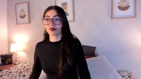Annie online show from 06/25/26, 04:12