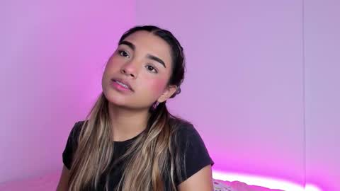 Anne online show from 09/19/25, 08:05