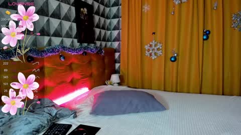 Anne online show from 12/31/24, 01:26