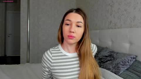 Anne online show from 02/17/25, 01:04