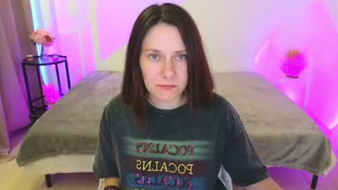 Annemorie online show from 06/25/26, 06:29