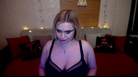 AnnessixReign online show from 12/29/24, 12:20