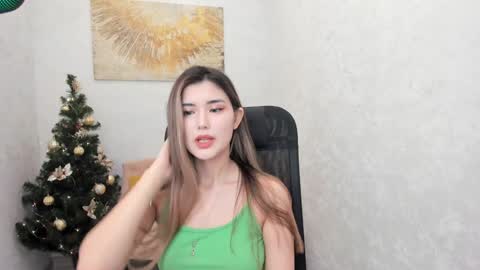 Snapshot of annetli chatting on 12/21/24, 04:30 annetli online show from 12/21/24, 04:30