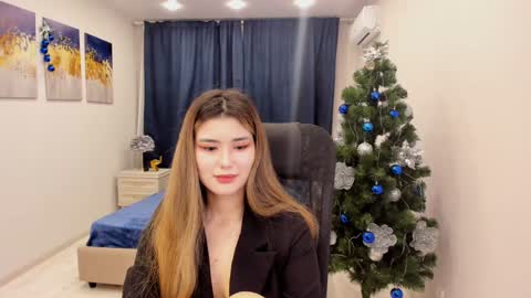 Snapshot of annetli chatting on 12/31/24, 06:37 annetli online show from 12/31/24, 06:37