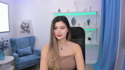 Snapshot of annetli chatting on 09/26/25, 03:43 annetli online show from 09/26/25, 03:43