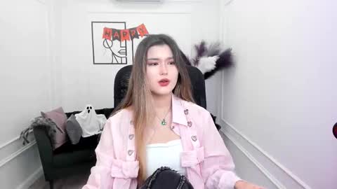 Snapshot of annetli chatting on 10/24/25, 03:36 annetli online show from 10/24/25, 03:36