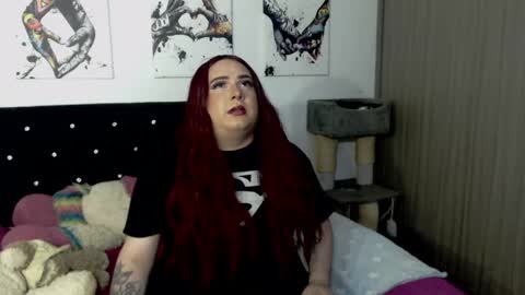 Snapshot of annevanhelsing chatting on 04/14/26, 04:51 Anne VanHelsing online show from 04/14/26, 04:51