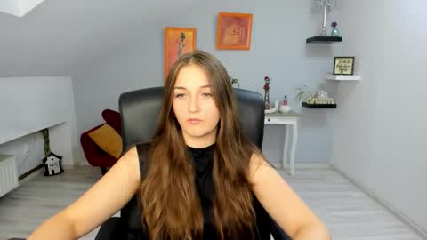 Snapshot of annewilsonn chatting on 11/25/25, 12:27 annewilsonn online show from 11/25/25, 12:27