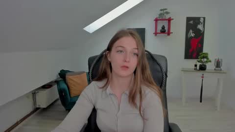 Snapshot of annewilsonn chatting on 05/08/26, 05:46 annewilsonn online show from 05/08/26, 05:46