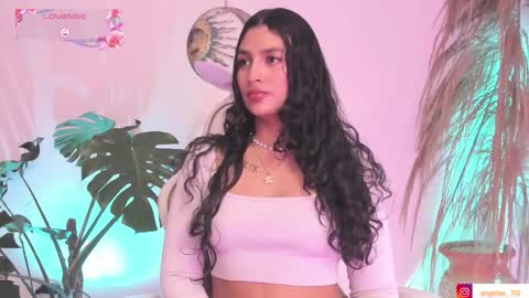 Snapshot of anngel_1 chatting on 10/23/25, 04:06 Angel online show from 10/23/25, 04:06