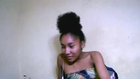 anni253864 online show from 09/10/25, 12:32