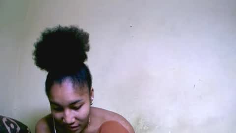 anni253864 online show from 09/10/25, 12:38